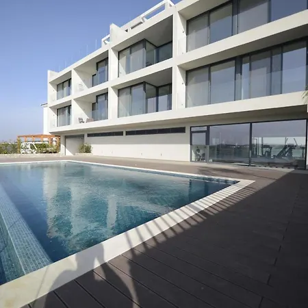 Arade Riverside Modern Estombar