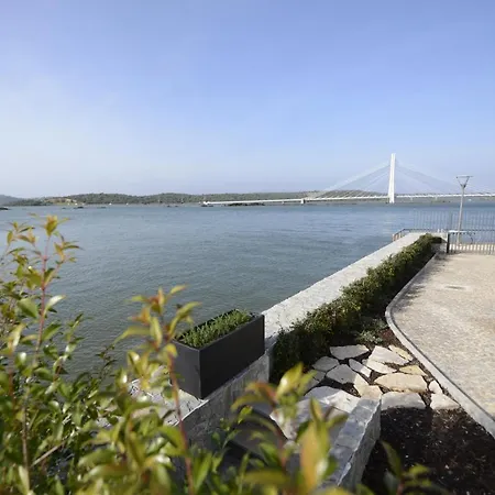 דירה Arade Riverside Modern *