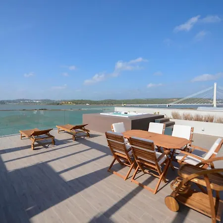 Arade Riverside Modern Apartment Estombar