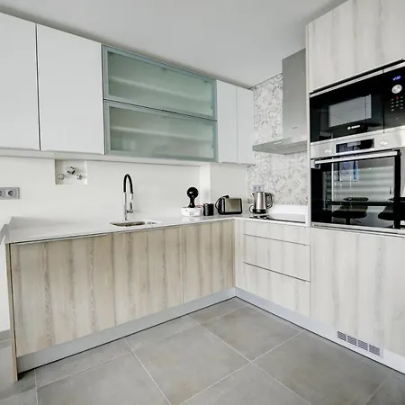Apartment Arade Riverside Modern Estombar
