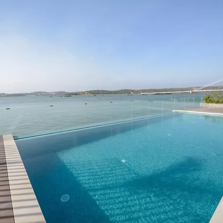 Arade Riverside Modern דירה *