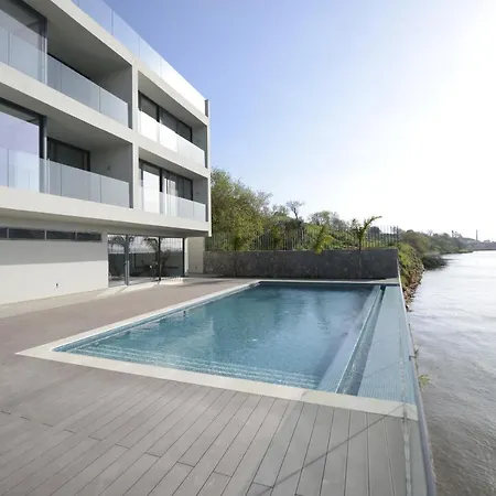 Arade Riverside Modern Apartman *